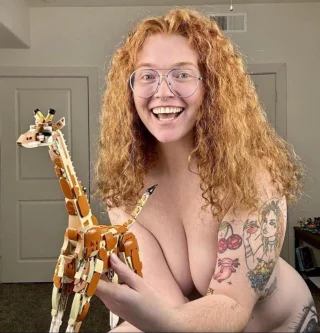 This giraffe’s neck reminds me of my favorite thing…