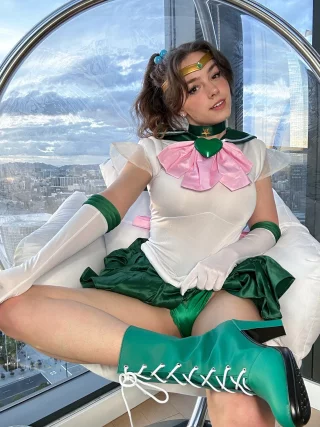 Sailor Jupiter [Sailor Moon] (kisseve)