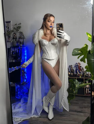 check-in ❄️✨ does my Emma Frost vibe read more ‘Hellfire Queen’ or ‘X-Men ally’ to you? 👀