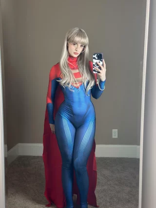my attempt at Supergirl (self)