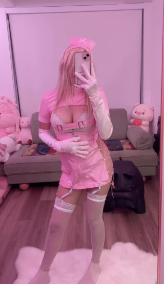 Nurse Freya cosplay