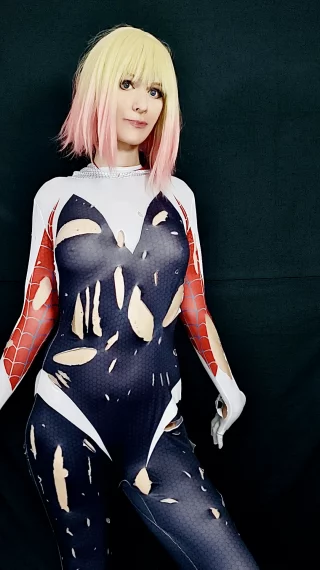 Spider-Gwen by BunnyMina