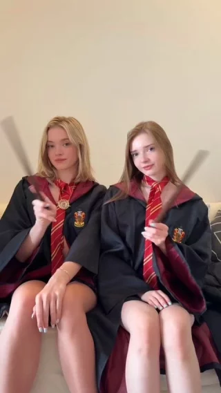 Hermiones [Harry Potter] (CandleWink & BerryTwerllll)