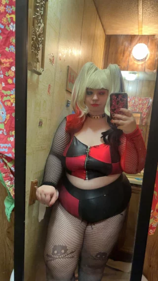 Harley Quinn cosplay Version 2 by gothicvampirequeen25