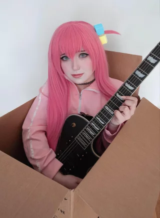 Kawaii Bocchi cosplay from Bocchi the Rock! (Kuroitsune)