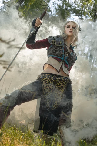 Ciri [The Witcher] by (Miakanayuri)