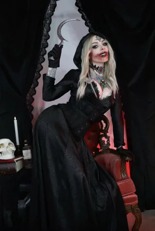 Bela Dimitrescu by tephie.cos from RE village