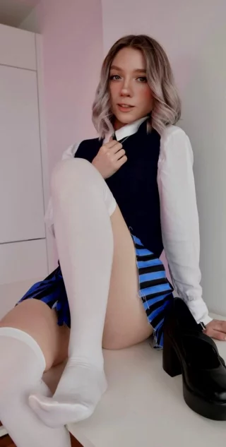 Enid Sinclair by ShyVelvetRose