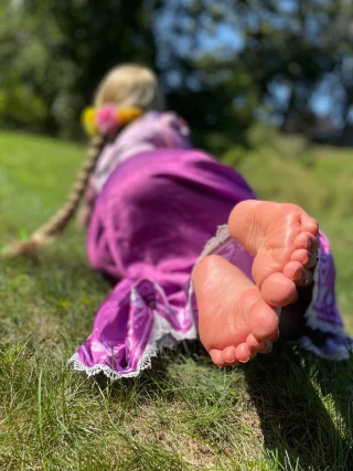 Rapunzel by littlepiggies718 from tangled