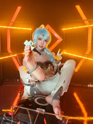 You want the key? ZenlessZoneZero (by kitaro_cos)