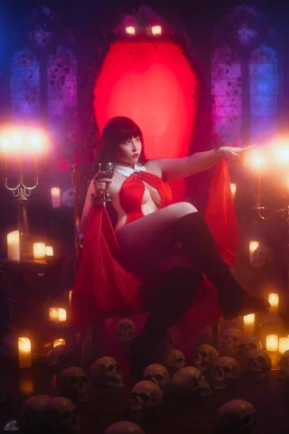 Vampirella by nessy.fox