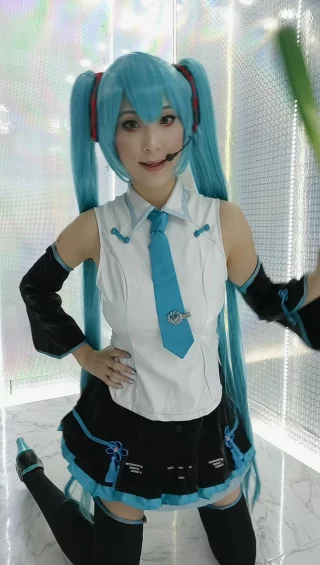 Miku Hatsune by Fay Prince