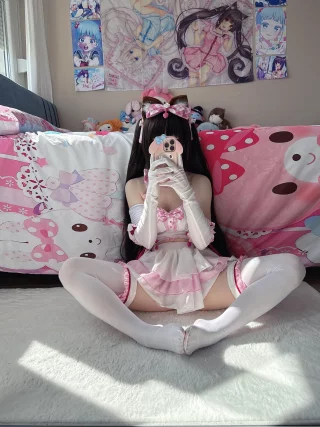 Cute kitty but loves to play dirty