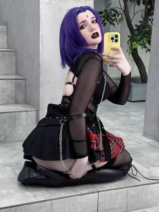 Raven cosplay by Neyrodesu