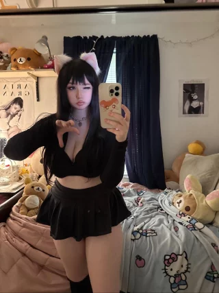 i just want u to pet me babe :(