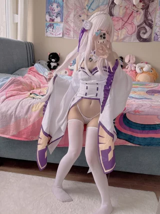 Emilia cosplay by me (Lily)