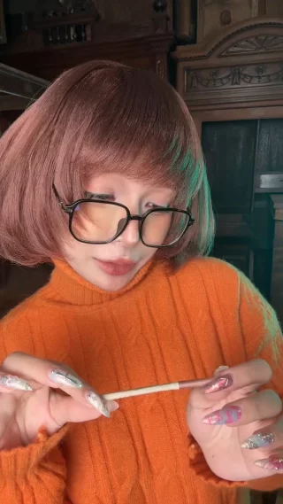 Velma Dinkley - Scooby Doo by Umeko J