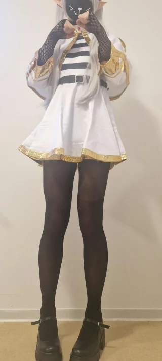 Frieren from Frieren by Curie