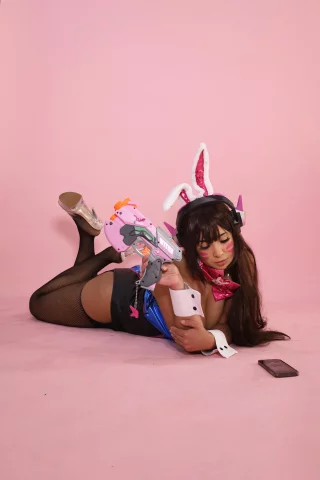 Dva (Overwatch) by Yunetaro