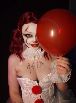 Pennywise clown by me
