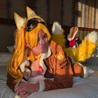 Tails by Yupper1995