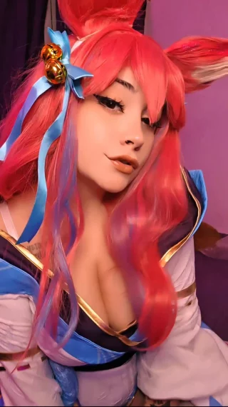 Ahri from [League of Legends] by (Mimikyu)