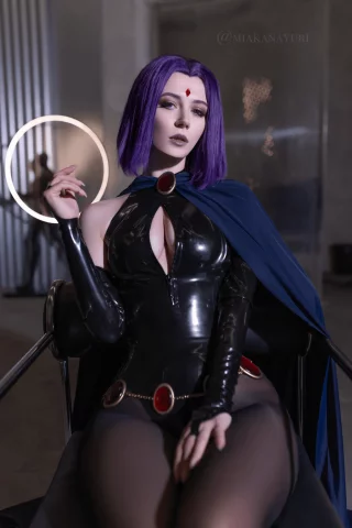 Raven [DC] by (Miakanayuri)
