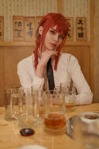 Makima cosplay by Vinnegal