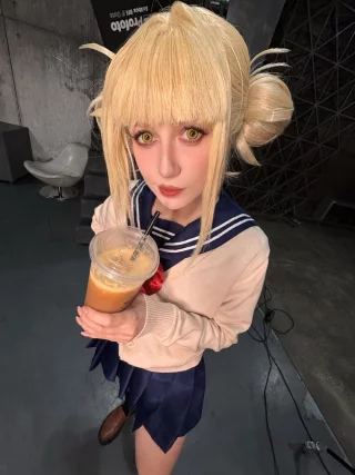 Toga Himiko [My Hero Academia] by (Miakanayuri)