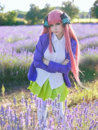 Nino Nakano by Aloeveraiskawaii