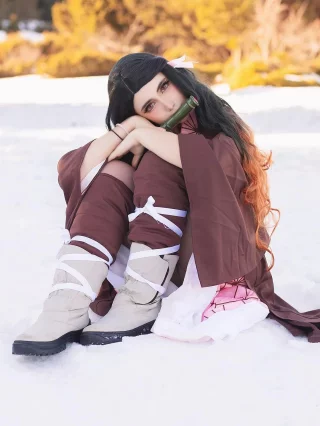 Nezuko out in the snow (Aloeveraiskawaii)