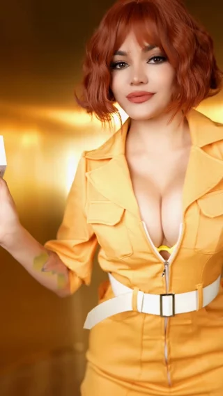 April O'Neil by KalinkaFox [Teenage Mutant Ninja Turtles]