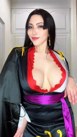 Boa Hancock (Aria) [One Piece]