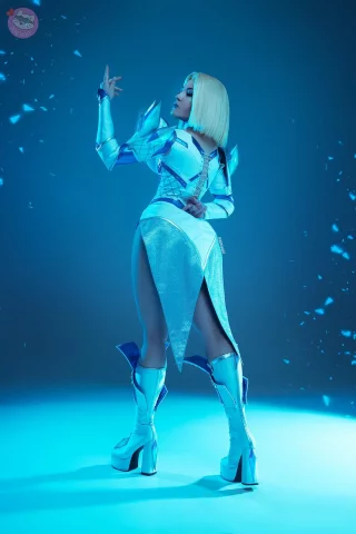 Emma Frost by ZoeVolf