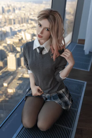 Gwen Stacy [Spider Verse] by (Miakanayuri)