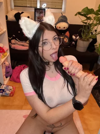 Born to say rawr forced to say meow