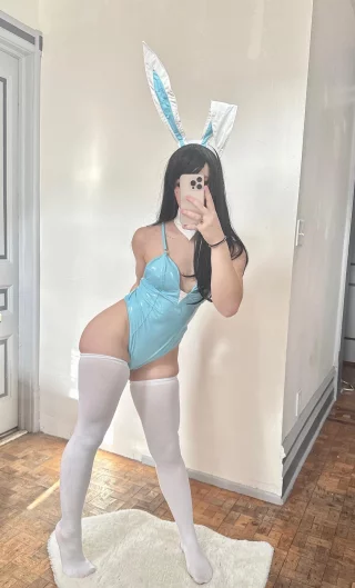 hoppy and needy, just how u like it.. ;)
