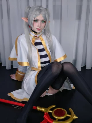 Frieren cosplay by Hime_Lune