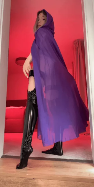 Raven's butt from Teen Titans Go by ShyVelvetRose