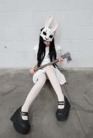 Huntress Cosplay from Dead by Daylight by Spinechill