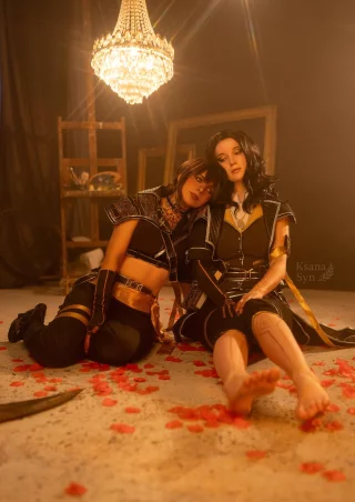 Cosplay Lune and Sciel from Clair Obscur: Expedition 33 by Ksana_Syn and cozshedead
)