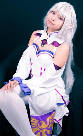 Emilia from Re:Zero by VelvetMuse