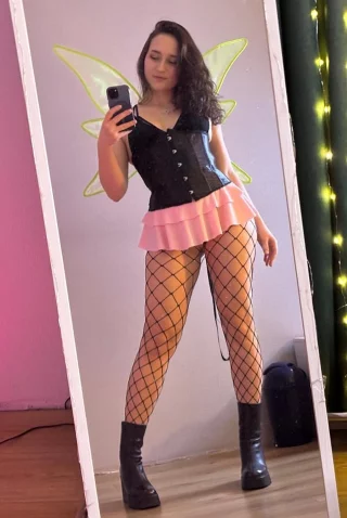 Serving fairy-core with attitude