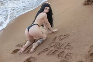Nico Robin's feet and ass by Aloeveraiskawaii