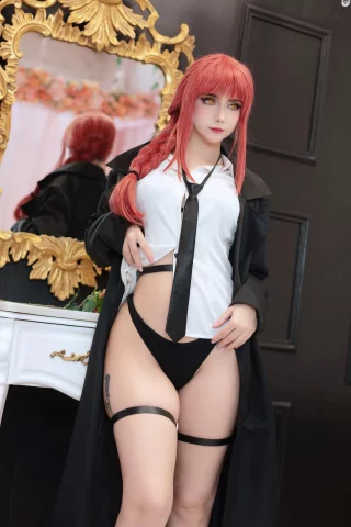 Lewd Makima attempt by Aloeveraiskawaii