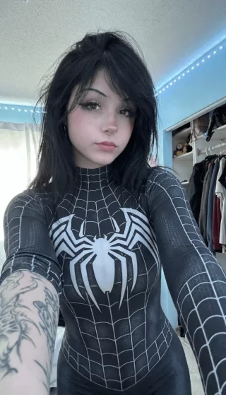 Spidergirl by Julzzess