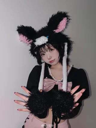 Bunny Rabbit by Hualing