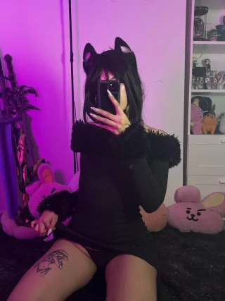 I’m begging you to turn me into papa’s personal little pet forever ⸜(｡˃ ᵕ ˂)⸝♡