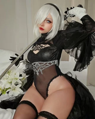 Naughty 2B is ready to play (Shiro_konekochan)
