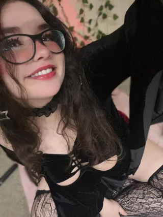 Goth succubus by PinkMelon (me)